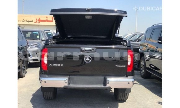 Buy Import Mercedes-Benz 250 Black Car in Import - Dubai in Region of Bouenza Buy Import Mercedes-Benz 250 Black Car in Import - Dubai in Region of Bouenza