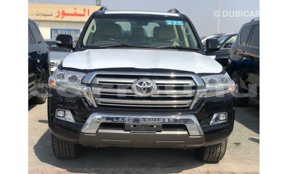 Acheter Import Voiture Toyota Land Cruiser Noir à Import - Dubai, Région de la Bouenza Acheter Import Voiture Toyota Land Cruiser Noir à Import - Dubai, Région de la Bouenza