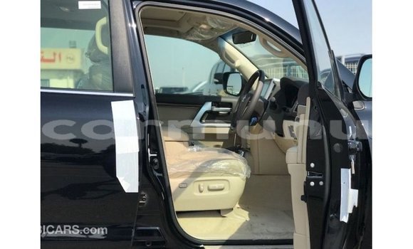 Acheter Import Voiture Toyota Land Cruiser Noir à Import - Dubai, Région de la Bouenza Acheter Import Voiture Toyota Land Cruiser Noir à Import - Dubai, Région de la Bouenza