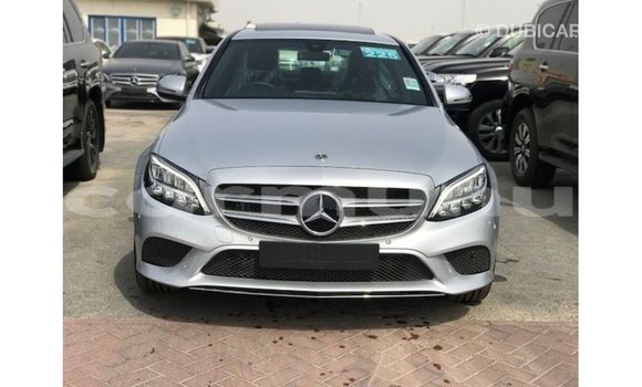 Buy Import Mercedes-Benz 200 Other Car in Import - Dubai in Region of Bouenza Buy Import Mercedes-Benz 200 Other Car in Import - Dubai in Region of Bouenza