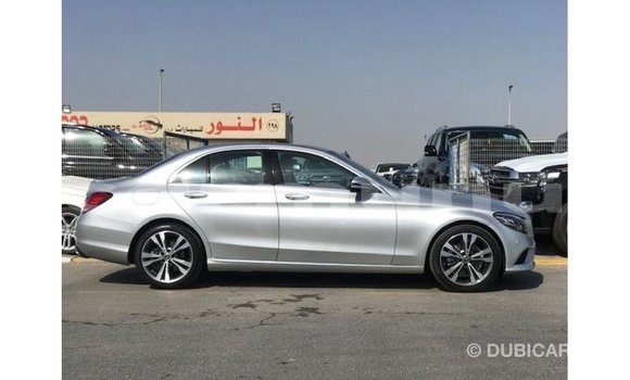 Buy Import Mercedes-Benz 200 Other Car in Import - Dubai in Region of Bouenza Buy Import Mercedes-Benz 200 Other Car in Import - Dubai in Region of Bouenza