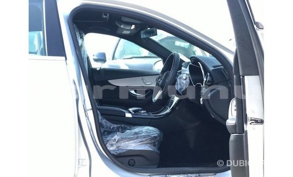 Buy Import Mercedes-Benz 200 Other Car in Import - Dubai in Region of Bouenza Buy Import Mercedes-Benz 200 Other Car in Import - Dubai in Region of Bouenza