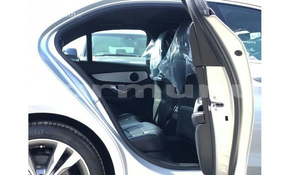 Buy Import Mercedes-Benz 200 Other Car in Import - Dubai in Region of Bouenza Buy Import Mercedes-Benz 200 Other Car in Import - Dubai in Region of Bouenza