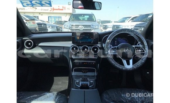Buy Import Mercedes-Benz 200 Other Car in Import - Dubai in Region of Bouenza Buy Import Mercedes-Benz 200 Other Car in Import - Dubai in Region of Bouenza