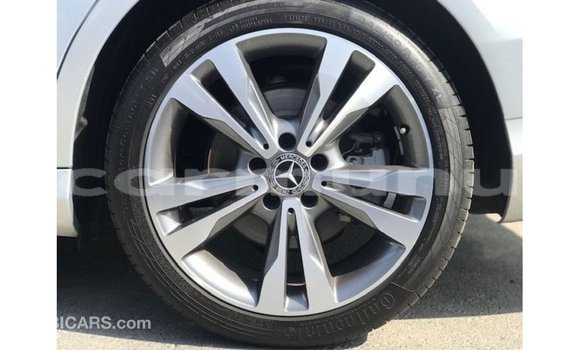 Buy Import Mercedes-Benz 200 Other Car in Import - Dubai in Region of Bouenza Buy Import Mercedes-Benz 200 Other Car in Import - Dubai in Region of Bouenza