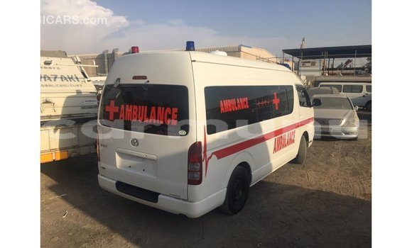 Buy Import Toyota Hiace White Car in Import - Dubai in Region of Bouenza Buy Import Toyota Hiace White Car in Import - Dubai in Region of Bouenza