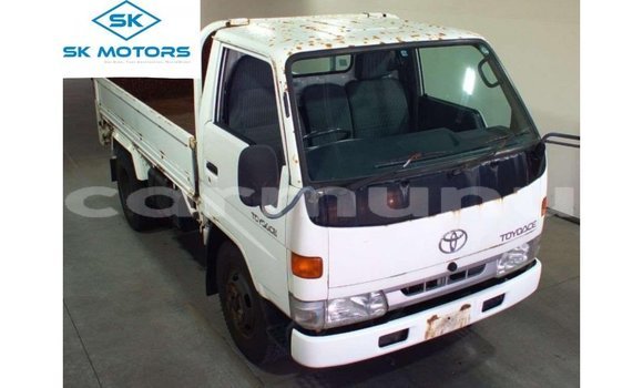 Buy Import Toyota Dyna White Truck in Import - Dubai in Region of Bouenza Buy Import Toyota Dyna White Truck in Import - Dubai in Region of Bouenza
