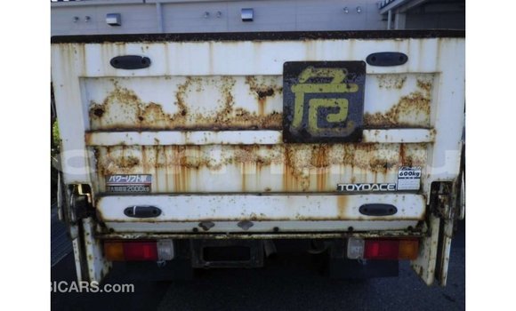 Buy Import Toyota Dyna White Truck in Import - Dubai in Region of Bouenza Buy Import Toyota Dyna White Truck in Import - Dubai in Region of Bouenza