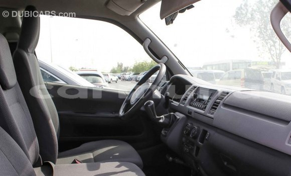 Buy Import Toyota Hiace White Car in Import - Dubai in Region of Bouenza Buy Import Toyota Hiace White Car in Import - Dubai in Region of Bouenza