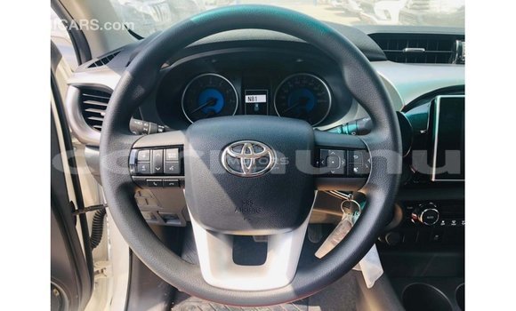Buy Import Toyota Hilux White Car in Import - Dubai in Region of Bouenza Buy Import Toyota Hilux White Car in Import - Dubai in Region of Bouenza