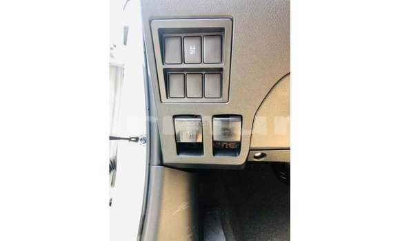 Buy Import Toyota Hilux White Car in Import - Dubai in Region of Bouenza Buy Import Toyota Hilux White Car in Import - Dubai in Region of Bouenza