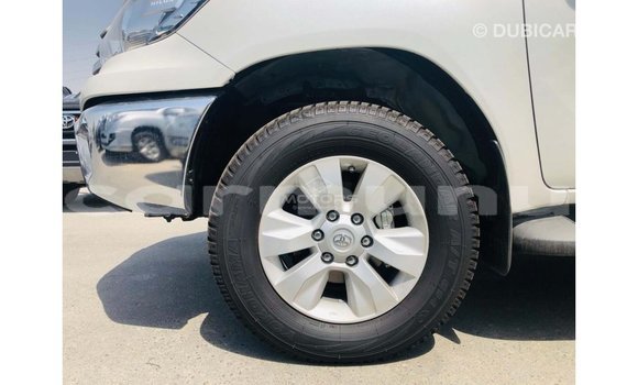 Buy Import Toyota Hilux White Car in Import - Dubai in Region of Bouenza Buy Import Toyota Hilux White Car in Import - Dubai in Region of Bouenza
