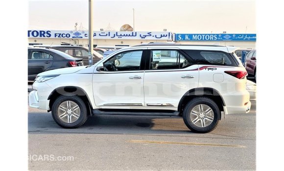 Acheter Import Voiture Toyota Fortuner Blanc à Import - Dubai, Région de la Bouenza Acheter Import Voiture Toyota Fortuner Blanc à Import - Dubai, Région de la Bouenza