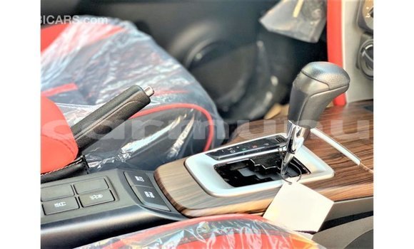 Acheter Import Voiture Toyota Fortuner Blanc à Import - Dubai, Région de la Bouenza Acheter Import Voiture Toyota Fortuner Blanc à Import - Dubai, Région de la Bouenza