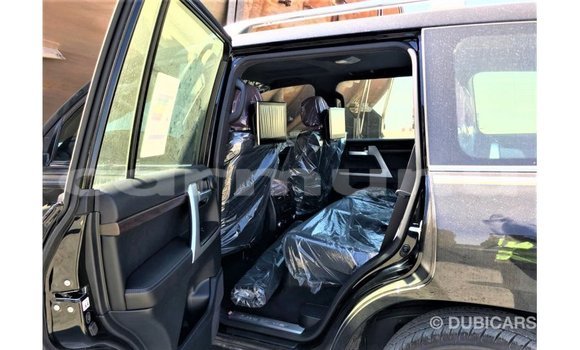 Acheter Import Voiture Toyota Land Cruiser Noir à Import - Dubai, Région de la Bouenza Acheter Import Voiture Toyota Land Cruiser Noir à Import - Dubai, Région de la Bouenza