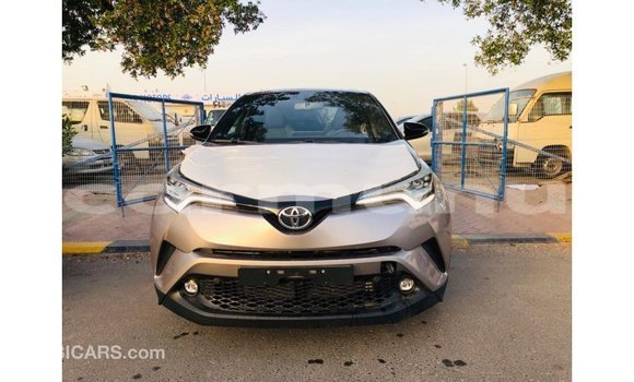 Acheter Import Voiture Toyota C-HR Autre à Import - Dubai, Région de la Bouenza Acheter Import Voiture Toyota C-HR Autre à Import - Dubai, Région de la Bouenza