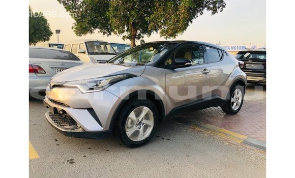Acheter Import Voiture Toyota C-HR Autre à Import - Dubai, Région de la Bouenza Acheter Import Voiture Toyota C-HR Autre à Import - Dubai, Région de la Bouenza