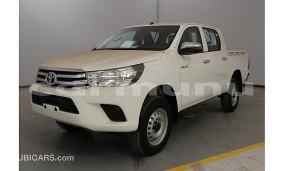 Acheter Import Voiture Toyota Hilux Blanc à Import - Dubai, Région de la Bouenza Acheter Import Voiture Toyota Hilux Blanc à Import - Dubai, Région de la Bouenza