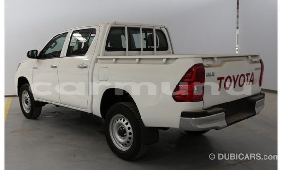 Acheter Import Voiture Toyota Hilux Blanc à Import - Dubai, Région de la Bouenza Acheter Import Voiture Toyota Hilux Blanc à Import - Dubai, Région de la Bouenza