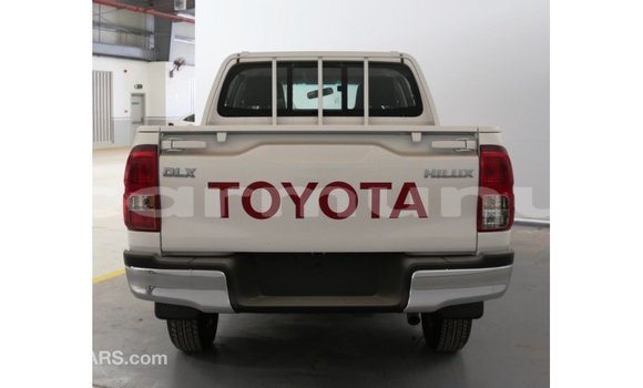 Acheter Import Voiture Toyota Hilux Blanc à Import - Dubai, Région de la Bouenza Acheter Import Voiture Toyota Hilux Blanc à Import - Dubai, Région de la Bouenza