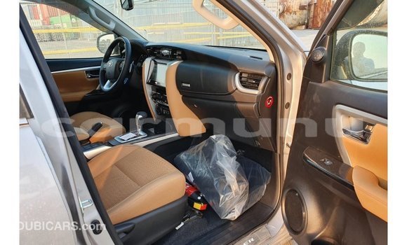 Buy Import Toyota Fortuner Other Car in Import - Dubai in Region of Bouenza Buy Import Toyota Fortuner Other Car in Import - Dubai in Region of Bouenza