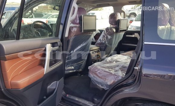 Acheter Import Voiture Toyota Land Cruiser Noir à Import - Dubai, Région de la Bouenza Acheter Import Voiture Toyota Land Cruiser Noir à Import - Dubai, Région de la Bouenza