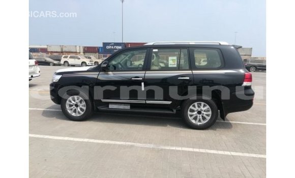 Acheter Import Voiture Toyota Land Cruiser Noir à Import - Dubai, Région de la Bouenza Acheter Import Voiture Toyota Land Cruiser Noir à Import - Dubai, Région de la Bouenza
