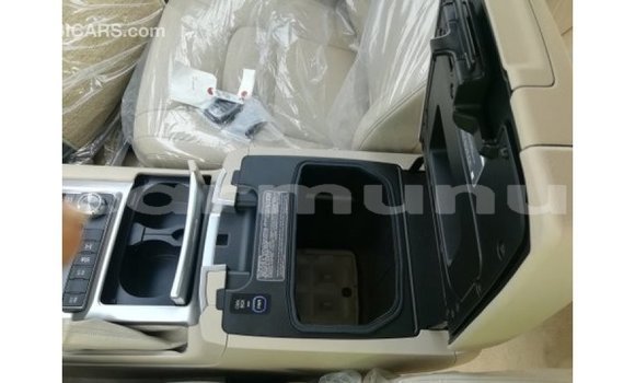 Acheter Import Voiture Toyota Land Cruiser Noir à Import - Dubai, Région de la Bouenza Acheter Import Voiture Toyota Land Cruiser Noir à Import - Dubai, Région de la Bouenza