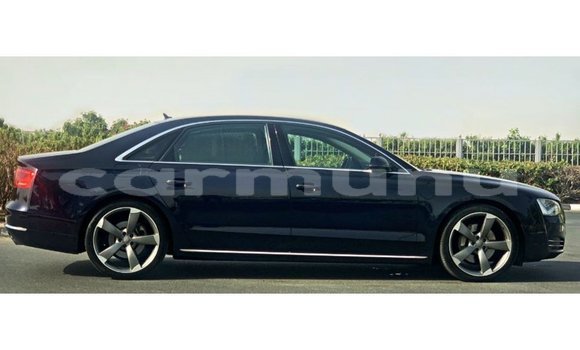 Acheter Import Voiture Audi A8 Bleu à Import - Dubai, Région de la Bouenza Acheter Import Voiture Audi A8 Bleu à Import - Dubai, Région de la Bouenza