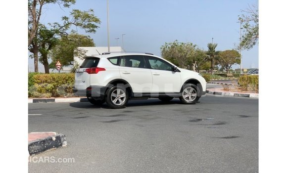 Acheter Import Utilitaire Toyota HiAce Blanc à Import - Dubai, Région de la Bouenza Acheter Import Utilitaire Toyota HiAce Blanc à Import - Dubai, Région de la Bouenza