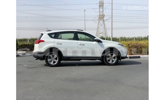 Acheter Import Utilitaire Toyota HiAce Blanc à Import - Dubai, Région de la Bouenza Acheter Import Utilitaire Toyota HiAce Blanc à Import - Dubai, Région de la Bouenza