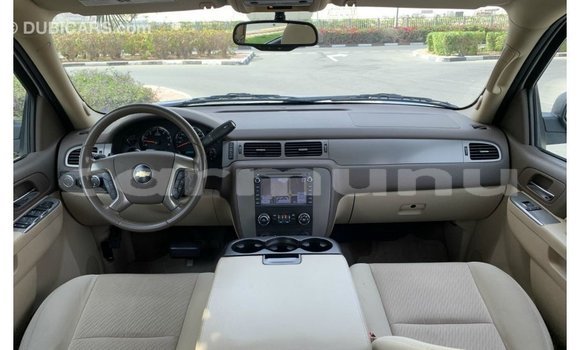 Buy Import Chevrolet Tahoe White Car in Import - Dubai in Region of Bouenza Buy Import Chevrolet Tahoe White Car in Import - Dubai in Region of Bouenza