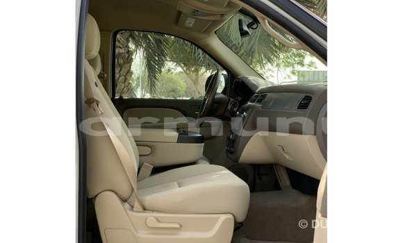 Buy Import Chevrolet Tahoe White Car in Import - Dubai in Region of Bouenza Buy Import Chevrolet Tahoe White Car in Import - Dubai in Region of Bouenza