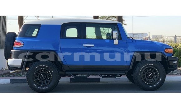 Acheter Import Voiture Toyota FJ Cruiser Bleu à Import - Dubai, Région de la Bouenza Acheter Import Voiture Toyota FJ Cruiser Bleu à Import - Dubai, Région de la Bouenza