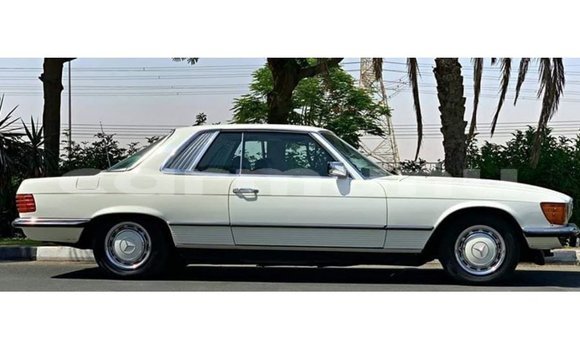 Acheter Import Voiture Mercedes-Benz 190 Blanc à Import - Dubai, Région de la Bouenza Acheter Import Voiture Mercedes-Benz 190 Blanc à Import - Dubai, Région de la Bouenza