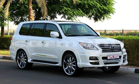 Acheter Import Voiture Lexus LX Blanc à Import - Dubai, Région de la Bouenza Acheter Import Voiture Lexus LX Blanc à Import - Dubai, Région de la Bouenza