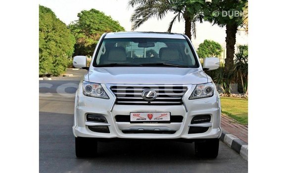 Acheter Import Voiture Lexus LX Blanc à Import - Dubai, Région de la Bouenza Acheter Import Voiture Lexus LX Blanc à Import - Dubai, Région de la Bouenza