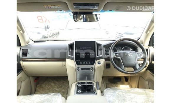 Buy Import Toyota Land Cruiser Black Car in Import - Dubai in Region of Bouenza Buy Import Toyota Land Cruiser Black Car in Import - Dubai in Region of Bouenza