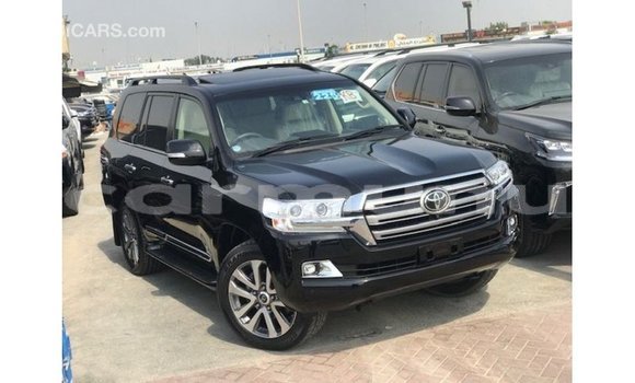 Buy Import Toyota Land Cruiser Black Car in Import - Dubai in Region of Bouenza Buy Import Toyota Land Cruiser Black Car in Import - Dubai in Region of Bouenza