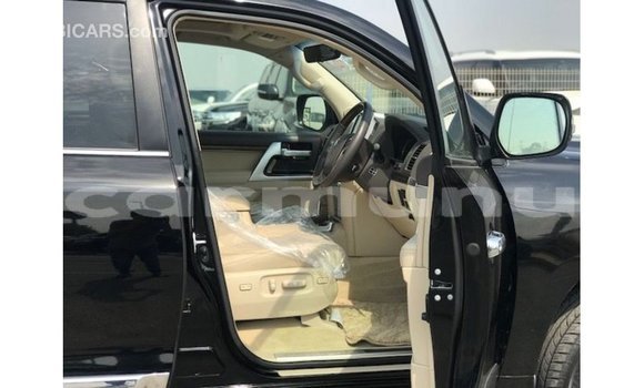 Buy Import Toyota Land Cruiser Black Car in Import - Dubai in Region of Bouenza Buy Import Toyota Land Cruiser Black Car in Import - Dubai in Region of Bouenza