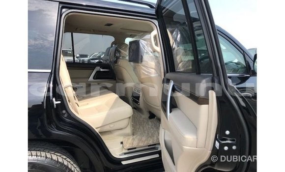 Buy Import Toyota Land Cruiser Black Car in Import - Dubai in Region of Bouenza Buy Import Toyota Land Cruiser Black Car in Import - Dubai in Region of Bouenza