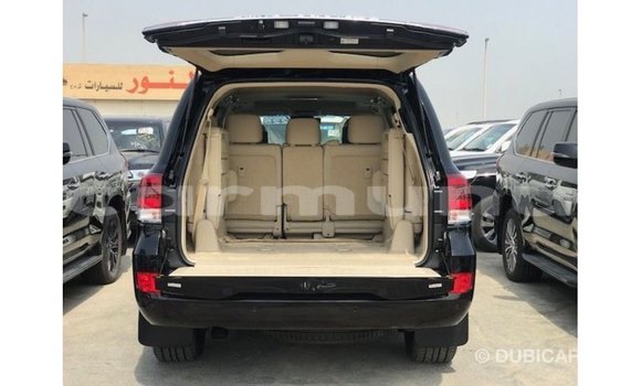 Buy Import Toyota Land Cruiser Black Car in Import - Dubai in Region of Bouenza Buy Import Toyota Land Cruiser Black Car in Import - Dubai in Region of Bouenza