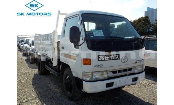 Buy Import Toyota Dyna White Truck in Import - Dubai in Region of Bouenza Buy Import Toyota Dyna White Truck in Import - Dubai in Region of Bouenza