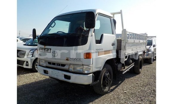 Buy Import Toyota Dyna White Truck in Import - Dubai in Region of Bouenza Buy Import Toyota Dyna White Truck in Import - Dubai in Region of Bouenza