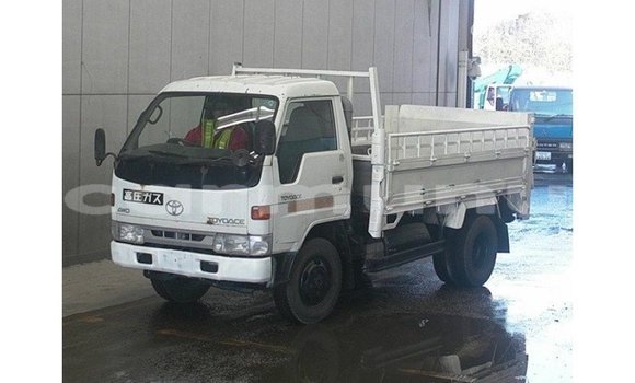 Buy Import Toyota Dyna White Truck in Import - Dubai in Region of Bouenza Buy Import Toyota Dyna White Truck in Import - Dubai in Region of Bouenza