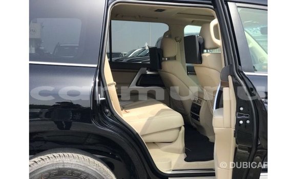 Buy Import Toyota Land Cruiser Black Car in Import - Dubai in Region of Bouenza Buy Import Toyota Land Cruiser Black Car in Import - Dubai in Region of Bouenza