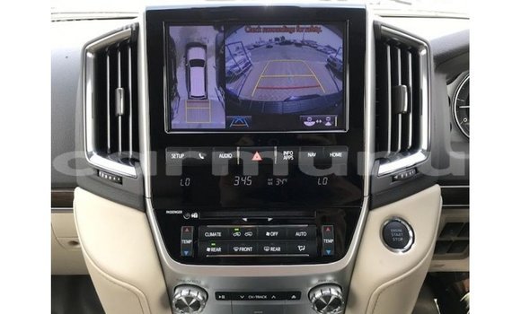 Buy Import Toyota Land Cruiser Black Car in Import - Dubai in Region of Bouenza Buy Import Toyota Land Cruiser Black Car in Import - Dubai in Region of Bouenza