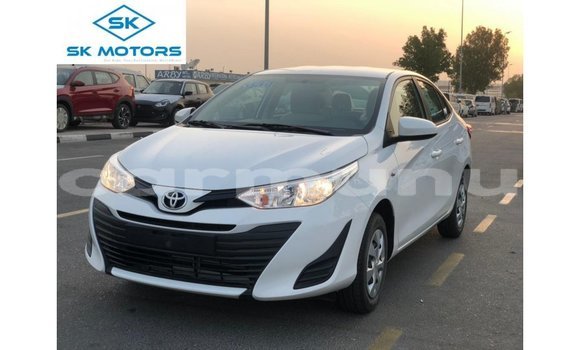 Buy Import Toyota DA White Truck in Import - Dubai in Region of Bouenza Buy Import Toyota DA White Truck in Import - Dubai in Region of Bouenza