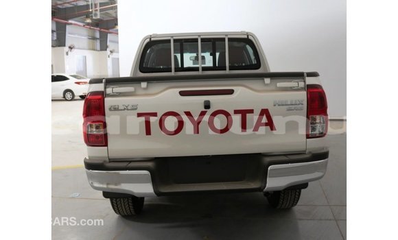 Acheter Import Voiture Toyota Hilux Blanc à Import - Dubai, Région de la Bouenza Acheter Import Voiture Toyota Hilux Blanc à Import - Dubai, Région de la Bouenza