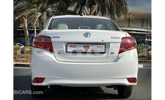 Acheter Import Voiture Toyota Yaris Blanc à Import - Dubai, Région de la Bouenza Acheter Import Voiture Toyota Yaris Blanc à Import - Dubai, Région de la Bouenza